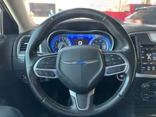 Chrysler 300 2019 Touring 4dr Sedan