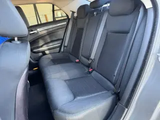 Chrysler 300 2019 Touring 4dr Sedan
