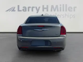 Chrysler 300 2019 Touring 4dr Sedan