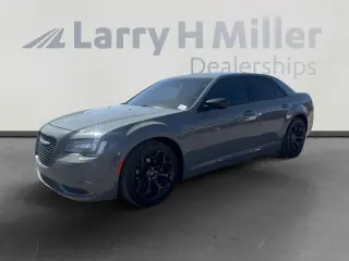 Chrysler 300 2019 Touring 4dr Sedan
