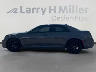 Chrysler 300 2019 Touring 4dr Sedan