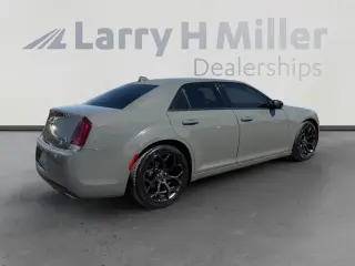 Chrysler 300 2019 Touring 4dr Sedan