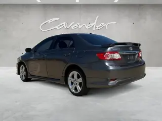 Toyota Corolla 2013 S 4dr Sedan 5M