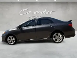 Toyota Corolla 2013 S 4dr Sedan 5M