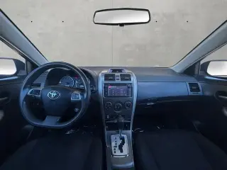 Toyota Corolla 2013 S 4dr Sedan 5M