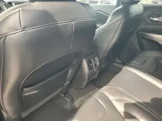 Jeep Cherokee 2020 4x4 Latitude Plus 4dr SUV