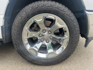 Ram 1500 2019 4x4 Big Horn 4dr Crew Cab 5.6 ft. SB Pickup