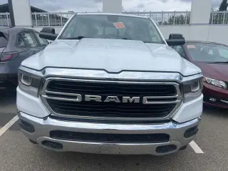 Ram 1500 2019 4x4 Big Horn 4dr Crew Cab 5.6 ft. SB Pickup