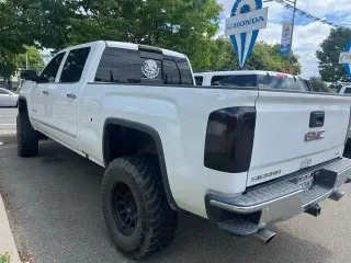 GMC Sierra 1500 2018 4x4 SLT 4dr Crew Cab 6.5 ft. SB