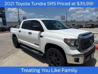 Toyota Tundra 2021 4x4 SR5 4dr CrewMax Cab Pickup SB