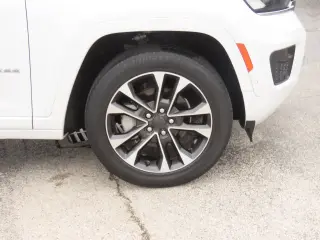 Jeep Grand Cherokee 2022 4x4 Overland 4dr SUV (midyear release)