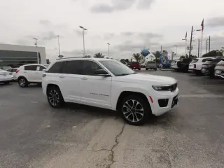 Jeep Grand Cherokee 2022 4x4 Overland 4dr SUV (midyear release)