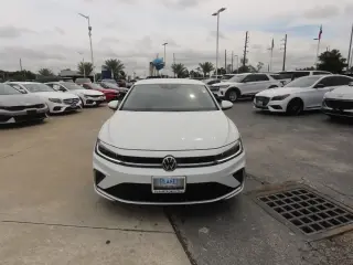 Volkswagen Jetta 2025 SE 4dr Sedan