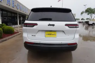 Jeep Grand Cherokee L 2023 4x4 Laredo 4dr SUV
