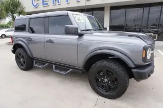 Ford Bronco 2023 4x4 Black Diamond 4dr SUV