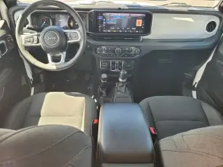 Jeep Wrangler 2024 4x4 Sahara 4xe 4dr SUV