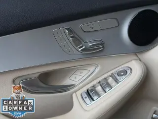Mercedes-Benz GLC 2022 GLC 300 4dr SUV