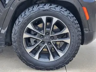 Jeep Grand Cherokee 2022 4x4 Overland 4xe 4dr SUV