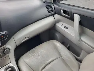 Toyota Highlander 2013 Base 4dr SUV (2.7L l4)