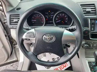 Toyota Highlander 2013 Base 4dr SUV (2.7L l4)