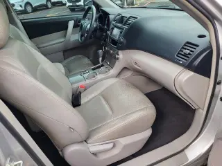 Toyota Highlander 2013 Base 4dr SUV (2.7L l4)