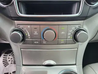 Toyota Highlander 2013 Base 4dr SUV (2.7L l4)