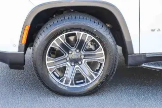 Jeep Wagoneer 2022 4x4 Series III 4dr SUV