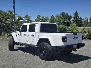 Jeep Gladiator 2021 4x4 Rubicon 4dr Crew Cab 5.0 ft. SB
