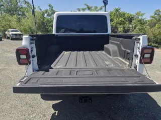 Jeep Gladiator 2021 4x4 Rubicon 4dr Crew Cab 5.0 ft. SB