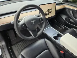 Tesla Model 3 2023 4dr Sedan