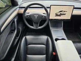 Tesla Model 3 2023 4dr Sedan