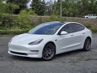 Tesla Model 3 2023 4dr Sedan