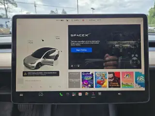 Tesla Model 3 2023 4dr Sedan