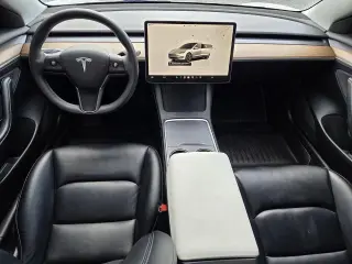 Tesla Model 3 2023 4dr Sedan