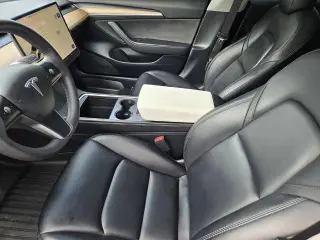 Tesla Model 3 2023 4dr Sedan