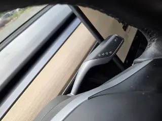 Tesla Model 3 2023 4dr Sedan