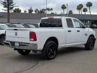Ram 1500 Classic 2022 4x2 Tradesman 4dr Quad Cab 6.3 ft. SB Pickup
