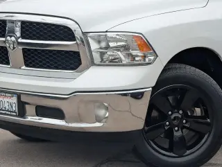 Ram 1500 Classic 2022 4x2 Tradesman 4dr Quad Cab 6.3 ft. SB Pickup