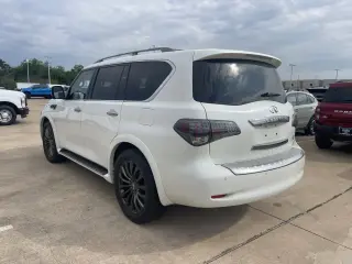 INFINITI QX80 2017 AWD Limited 4dr SUV