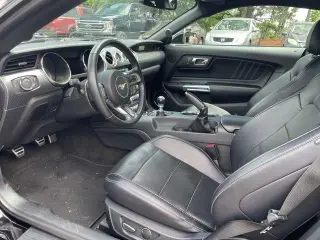 Ford Mustang 2016 GT Premium 2dr Fastback