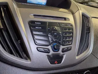 Ford Transit 2018 350 XL 3dr LWB Low Roof Passenger Van w/Sliding Passenger Side Door