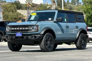Ford Bronco 2022 4x4 Black Diamond 4dr SUV