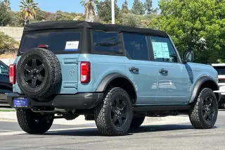 Ford Bronco 2022 4x4 Black Diamond 4dr SUV