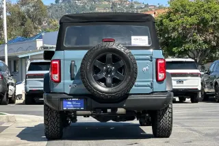Ford Bronco 2022 4x4 Black Diamond 4dr SUV