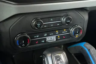 Ford Bronco 2022 4x4 Black Diamond 4dr SUV