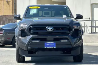 Toyota Tacoma 2024 4x4 SR5 4dr Double Cab 5.0 ft SB