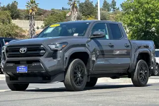 Toyota Tacoma 2024 4x4 SR5 4dr Double Cab 5.0 ft SB