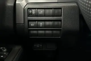 Toyota Tacoma 2024 4x4 SR5 4dr Double Cab 5.0 ft SB