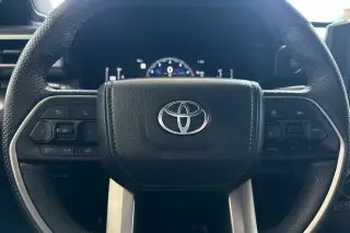 Toyota Tacoma 2024 4x4 SR5 4dr Double Cab 5.0 ft SB