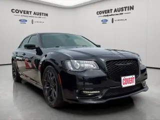 Chrysler 300 2023 Touring L 4dr Sedan